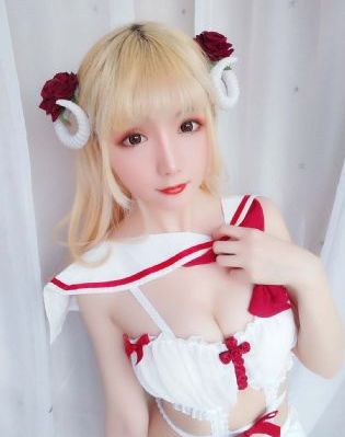 欧美创意人物卫生间装饰画_国产剧免费观看最新