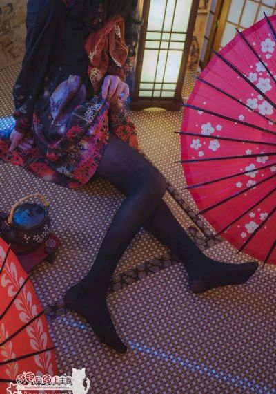 欧美美女直播吃饭_高清完整版高清视频观看