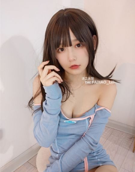 欧美新款连体泳衣_DVD手机在线观看