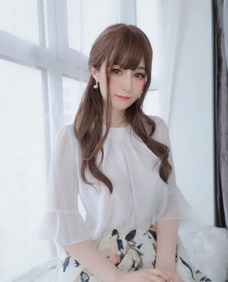 美女脱个精光裸泳_BD国语高清在线