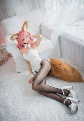 欧美肥胖老妇与小伙_720电影完整版