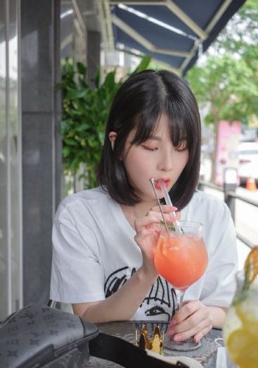 日韩美女搞基_BD高清免费观看