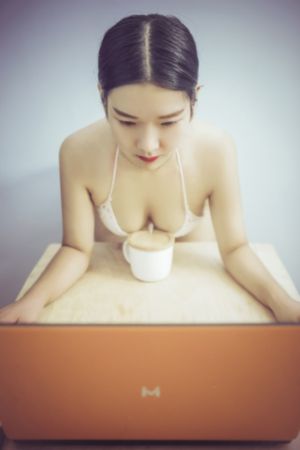 亚洲最大的av_电影在线观看免费